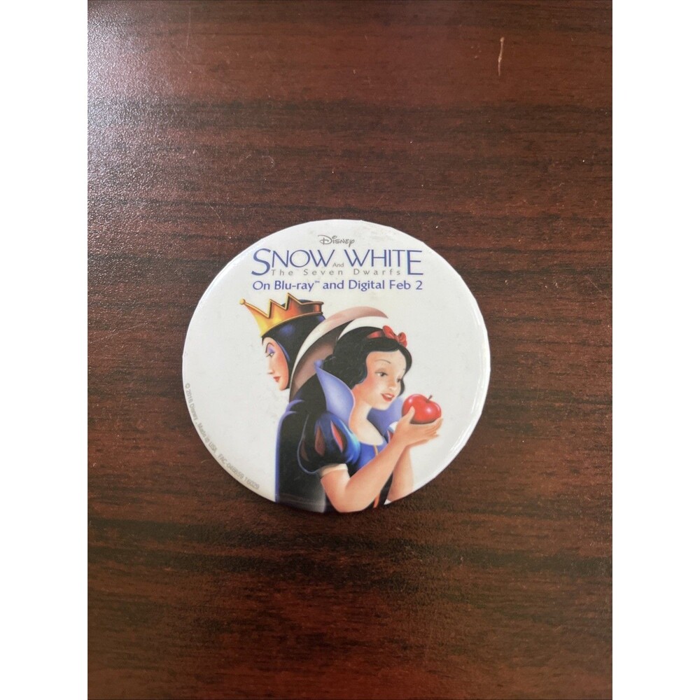 Disney’s Snow White Blu-ray Release 2016 Button Pin‎